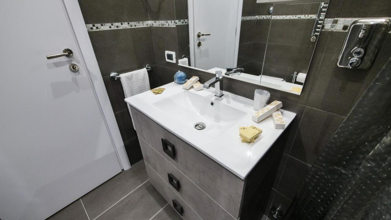 Home Suites Giolitti Rome Exterior photo